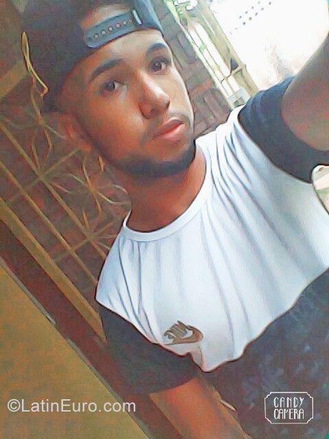 Date this hot Venezuela man Leonardo from Caracas VE1430