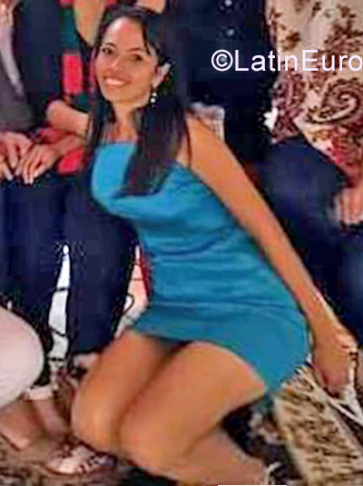 Date this exotic Venezuela girl Auris from Caracas VE1434