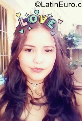 Date this voluptuous Venezuela girl Endry from Barcelona VE1438