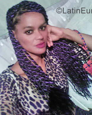 Date this pretty Dominican Republic girl Janyna from Sabaneta DO31925