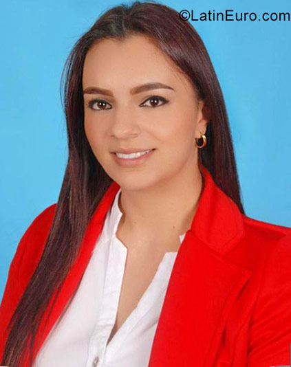 Date this tall Colombia girl Diana from Pereira CO23618