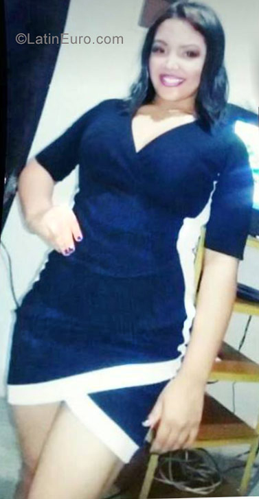 Date this hot Venezuela girl Marilyn from Barquisimeto VE1470