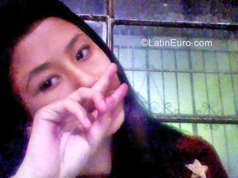 Date this sultry Peru girl Enarda from Trujillo PE1244