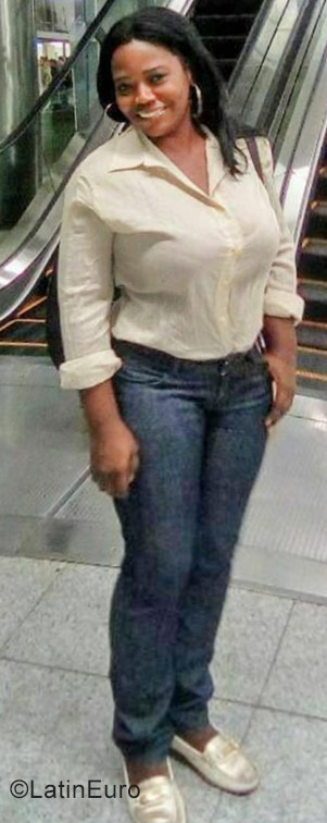 Date this sultry Colombia girl Juana from Cali CO23649