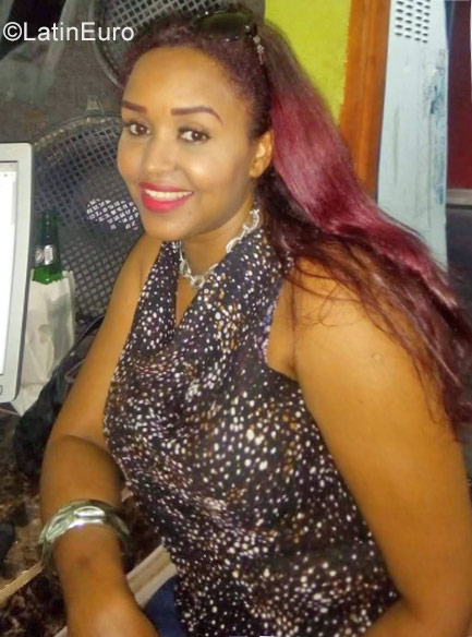 Date this athletic Dominican Republic girl Gladys from La Romana DO32041