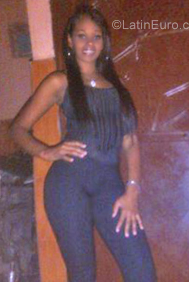 Date this cute Dominican Republic girl Yuly from Hato Mayor DO32047