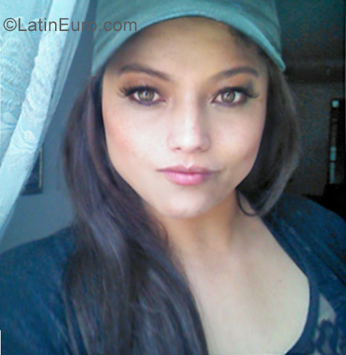 Date this hard body Colombia girl Laura from Bogota CO23662