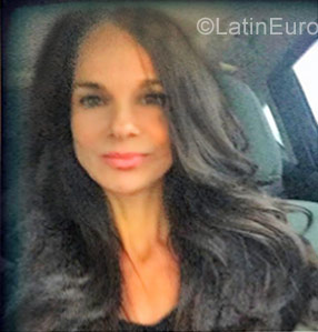 Date this sultry United States girl Vania from Miami US19491