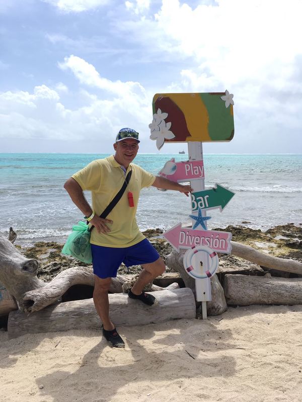 Date this georgeous Colombia man Frijolito from Medellin CO23689