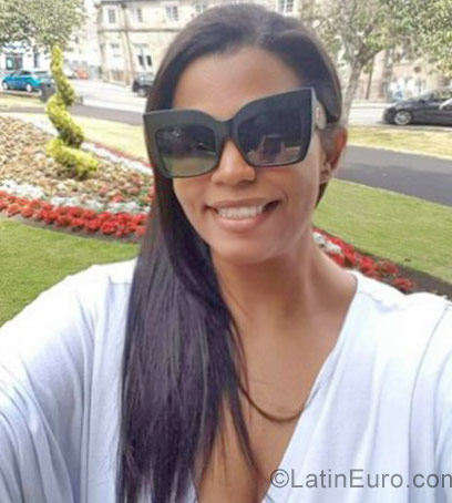 Date this sultry Brazil girl Leila from Cruz Das Almas BR10515