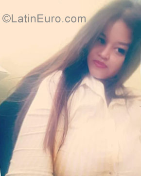 Date this tall Dominican Republic girl Emeli emeli from Santo Domingo DO32072