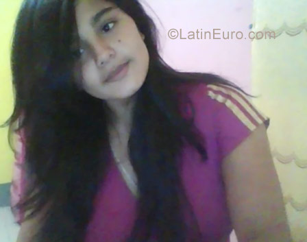 Date this cute Peru girl Aysha from Moyobamba PE1250