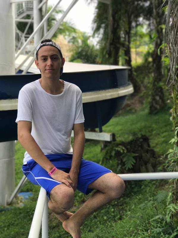 Date this lovely Colombia man Kevin from Medellin CO23724