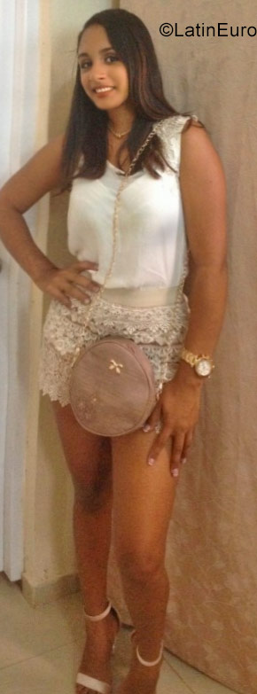 Date this fun Dominican Republic girl Heleinie from La Vega DO32137