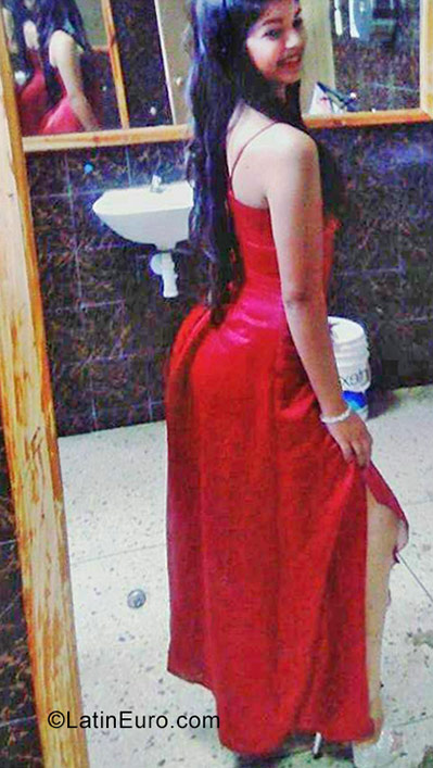 Date this hard body Venezuela girl Mariangel from Valera VE1548