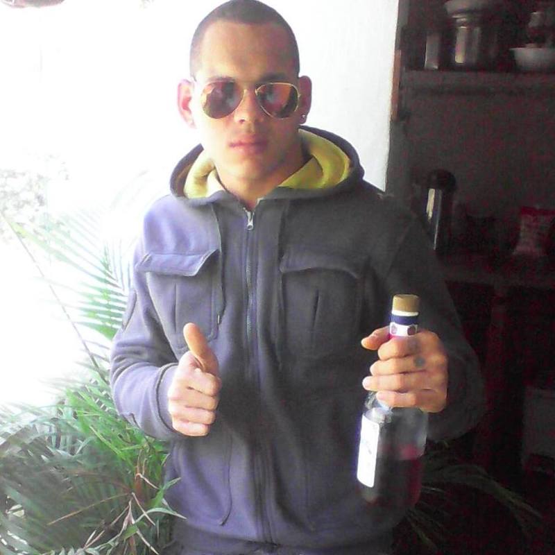 Date this athletic Venezuela man Hembert from Caracas VE1554