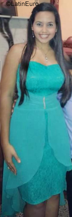 Date this lovely Venezuela girl Viannete from Chacao VE1568