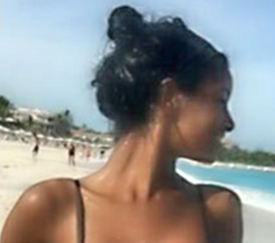 Date this lovely Ecuador girl Adriana from Guayaquil EC259