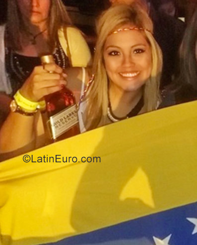 Date this hot Peru girl Claudia from Lima PE1255