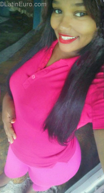 Date this tall Dominican Republic girl Yamilka from Santo Domingo DO32278