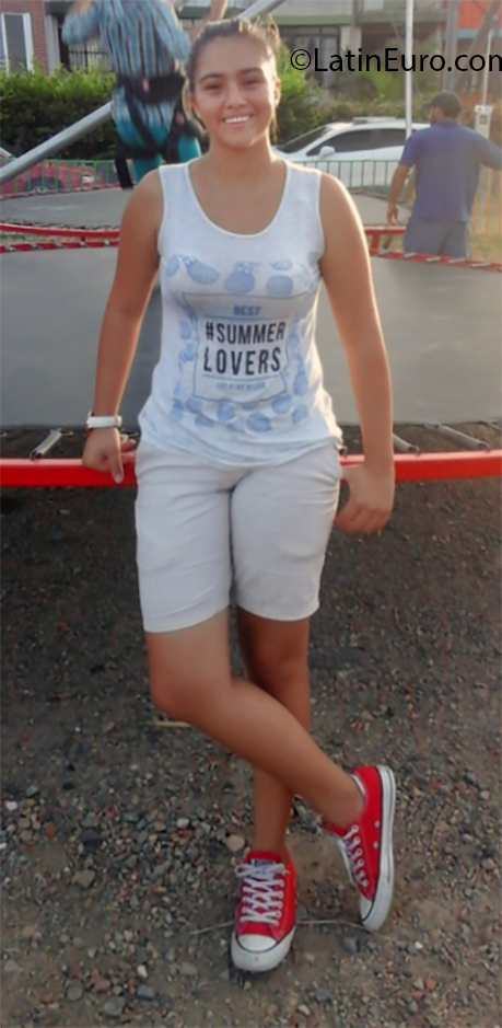Date this hot Colombia girl Dany from Ibague CO23830