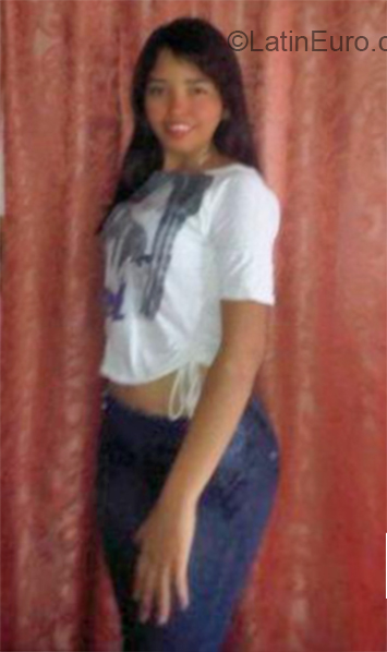 Date this pretty Venezuela girl Maria from San Fernando De Apure VE1603