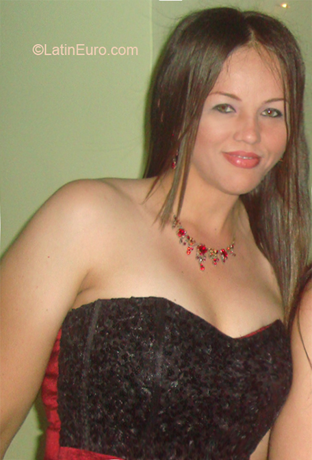 Date this exotic Colombia girl Katerine from Santa Marta CO23851