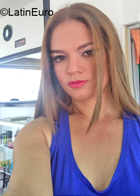 Date this voluptuous Colombia girl Jemmy from Pitalito CO23855