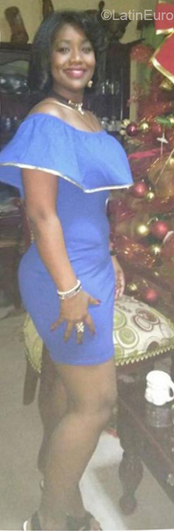 Date this cute Dominican Republic girl YANELY from Santo Domingo DO32390
