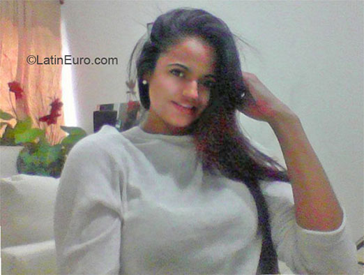 Date this voluptuous Colombia girl Johana from Medellin CO23867