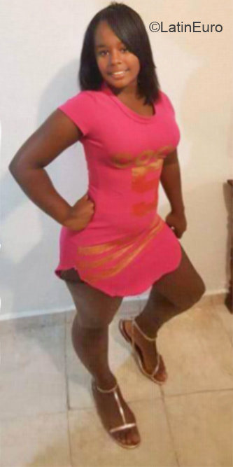 Date this cute Dominican Republic girl Kaila from Santo Domingo DO32415