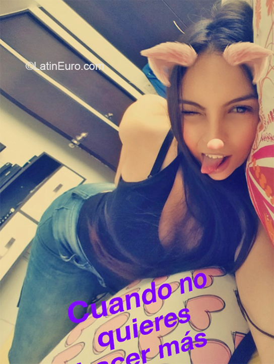 Date this hot Colombia girl Acda from Medellín CO25306