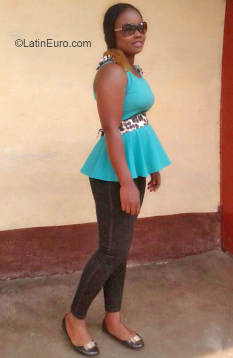 Date this exotic Congo girl Mandounou from Brazzaville CG6
