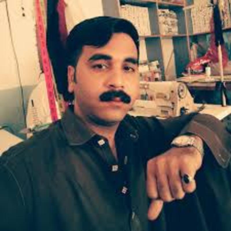 Date this sultry Pakistan man Soofia from Lahore PK168