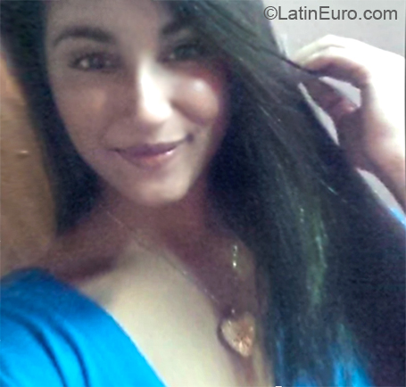 Date this georgeous Venezuela girl Pierina from Caracas VE1687