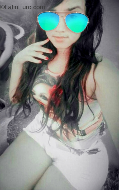 Date this hard body Dominican Republic girl Fanny from Santo Domingo DO32679
