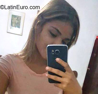 Date this tall Venezuela girl Rebat from Maracaibo VE1708