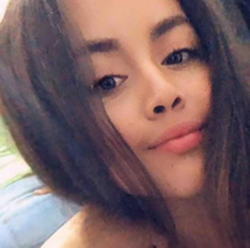 Date this hot Colombia girl Natalia from Cali CO24025