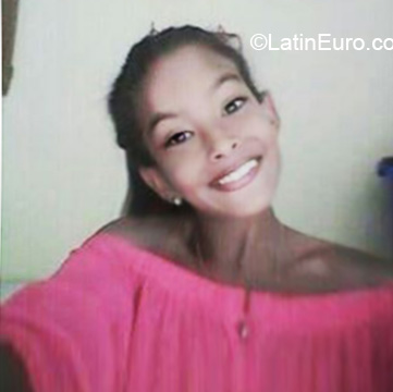 Date this nice looking Venezuela girl Karlen from Ciudad Boliva VE1797