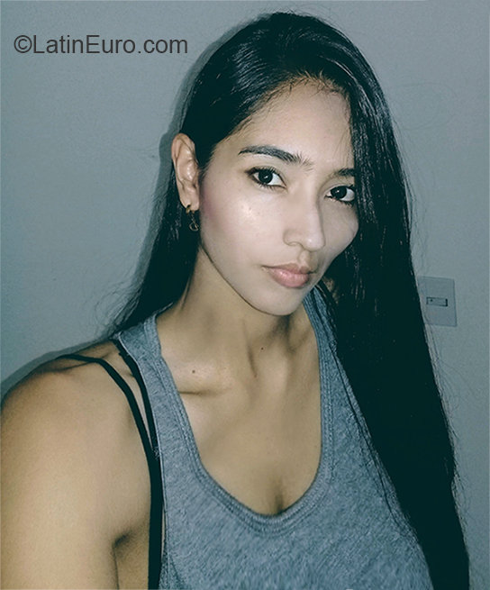 Date this exotic Colombia girl Fernanda from Medellin CO24036