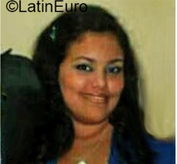 Date this happy Venezuela girl Looby from Caracas VE1731