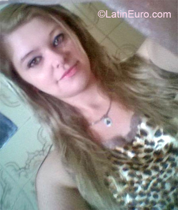Date this exotic Brazil girl Milene from Curitiba BR10589