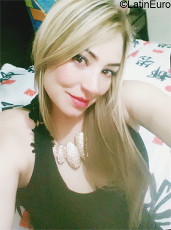 Date this nice looking Colombia girl Victoria echvav from Medellin CO27954