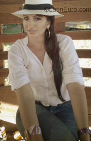Date this charming Colombia girl Liseth from Bogota CO24057