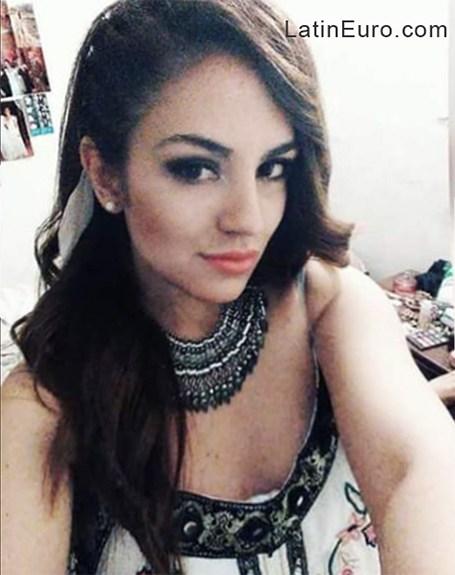 Date this nice looking Argentina girl Sol from San Miguel De Tucuman AR141