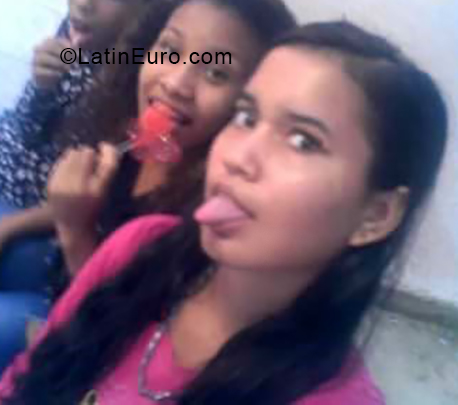 Date this cute Venezuela girl Mery from Puerto la Cruz VE1769