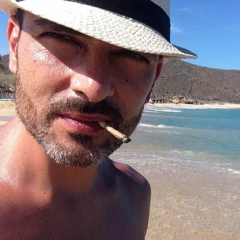 Date this sultry Italy man Roberto from La Paz IT306