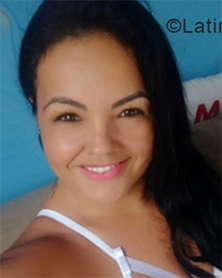 Date this sensual Brazil girl Tiania from Cariacica BR10606