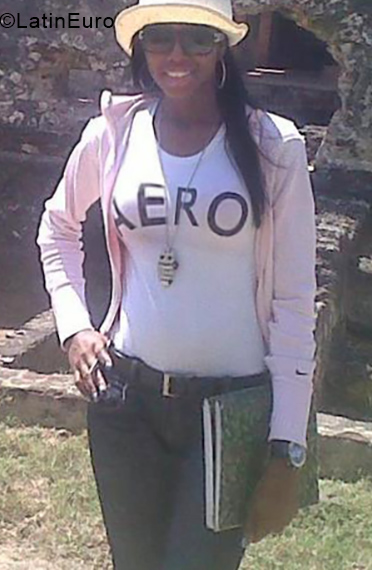 Date this foxy Dominican Republic girl Maria from Santo Domingo DO33232