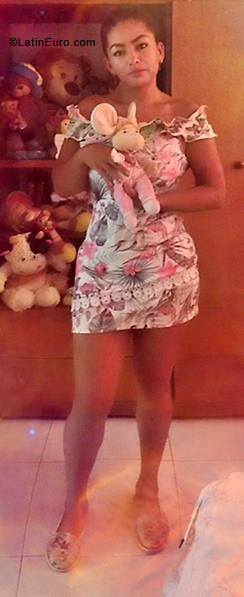 Date this passionate Colombia girl Sofi from Bogota CO24147